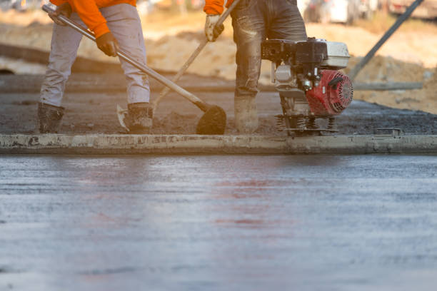 Best Concrete Pool Decks in East Dundee, IL